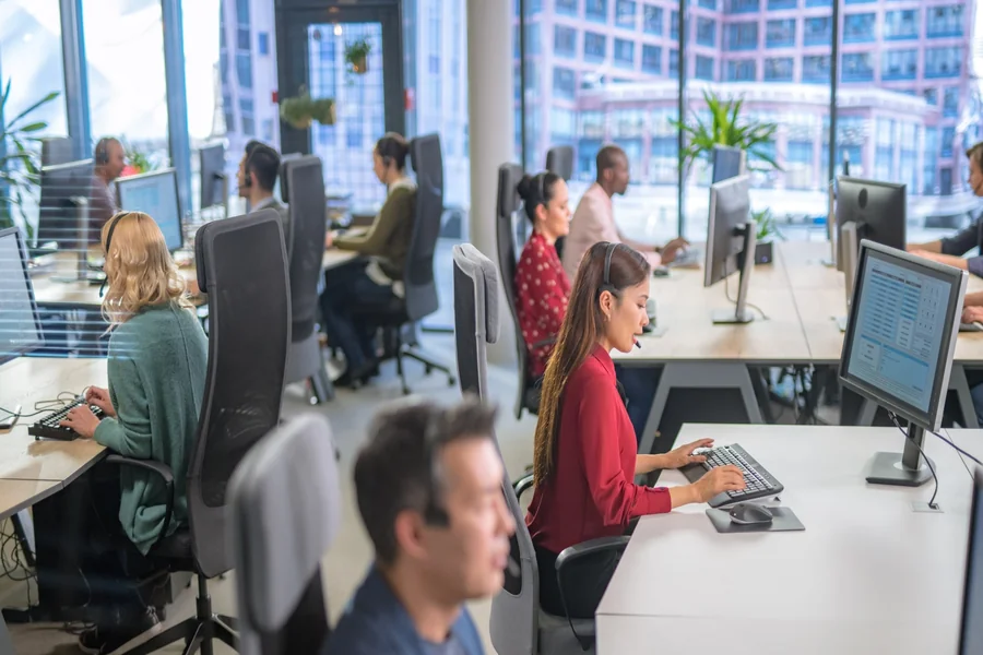 Reducing Overheads and Boosting Efficiency Through Call Center Outsourcing