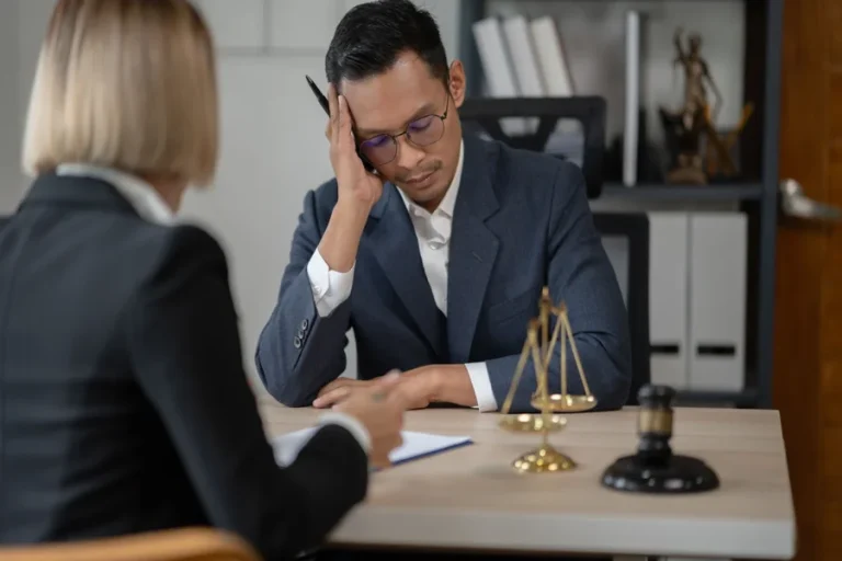 When Do You Need an International Divorce Lawyer