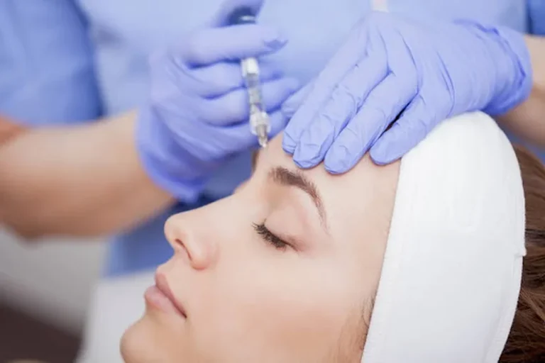 Why is Botox a Modern Approach to Slow Aging 