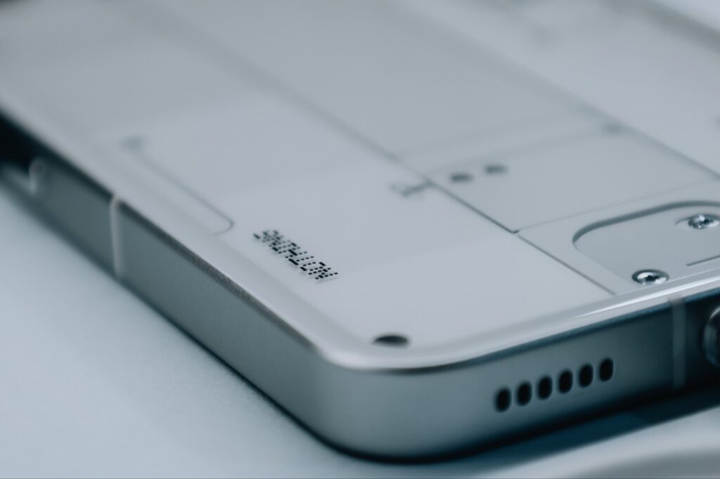 “Buyer beware” in action – An IMEI check keeps that idiom from becoming your story