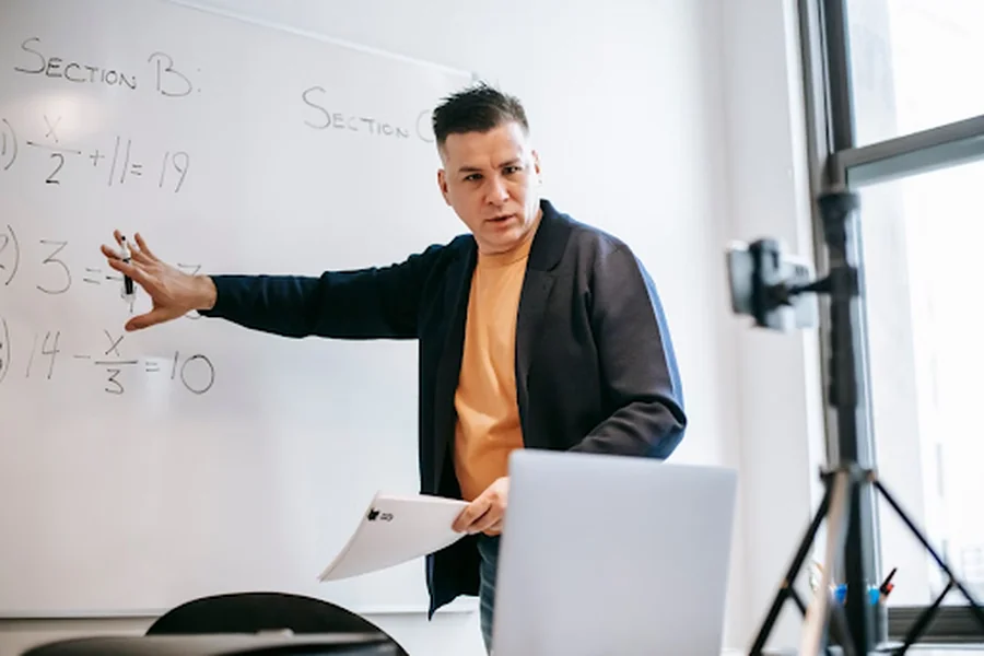 Top 7 Math Tutors in Toronto for Better Grades and Greater Confidence